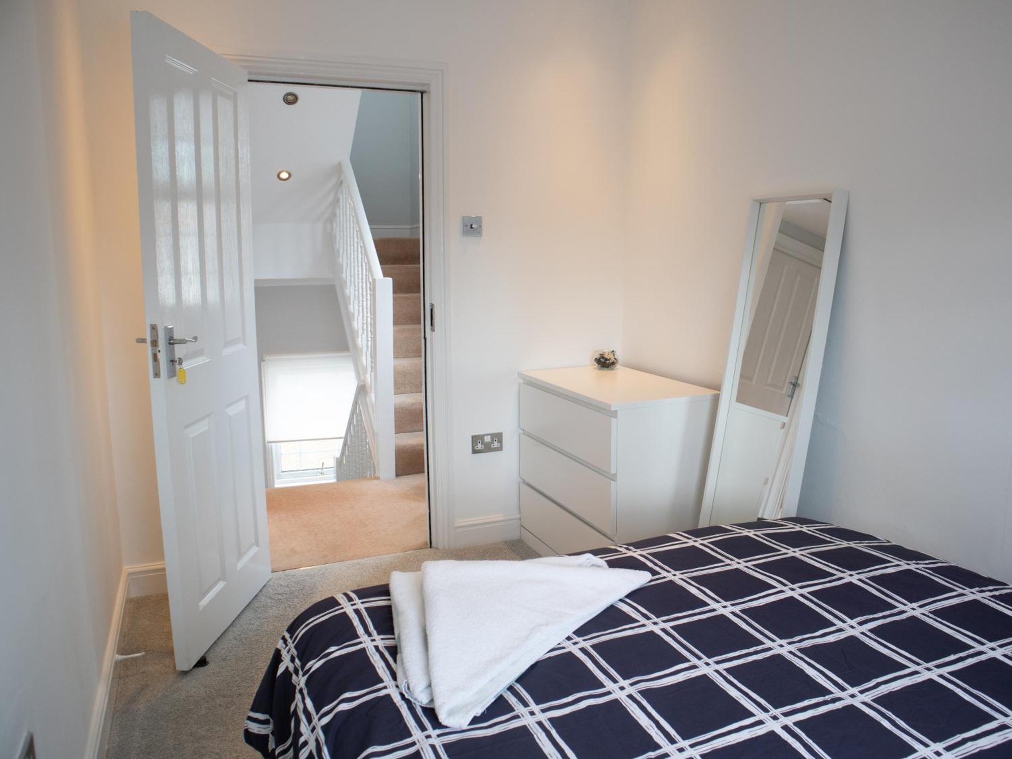 Appartement Bright Private Terrace - Free Private Parking - Tv - Wifi - Netflix à Croydon Extérieur photo
